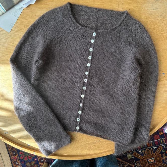 Hovedbilde Garnpakke Ivy cardigan PetiteKnit