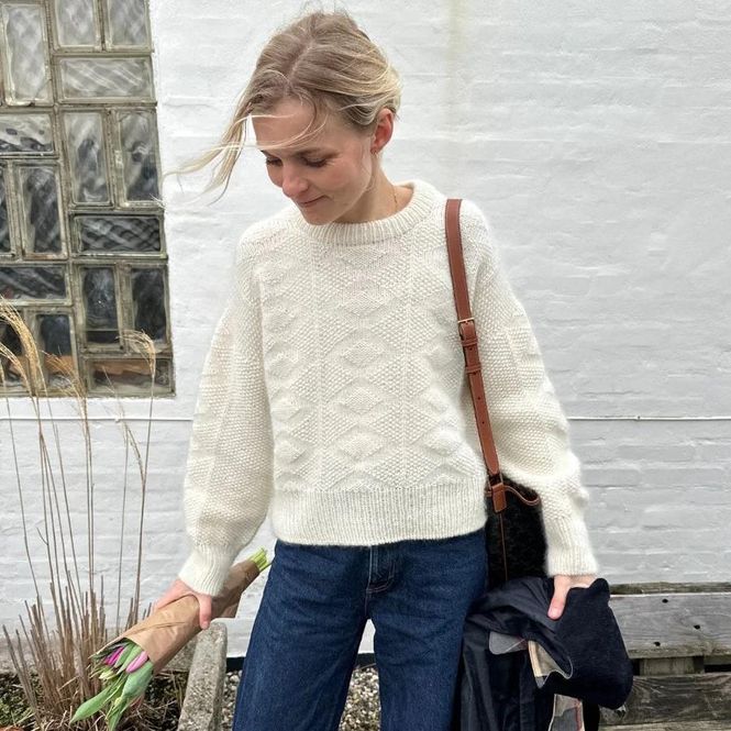 Hovedbilde Garnpakke Esther sweater PetiteKnit